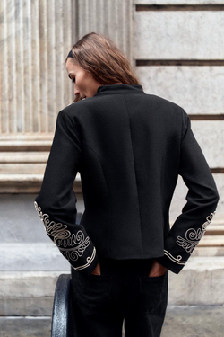 ZARA КУРТКА С ВЫШИВКОЙ И ПОДПЛЕЧНИКАМИ, БЕЛЫЙ/ЧЕРНЫЙ