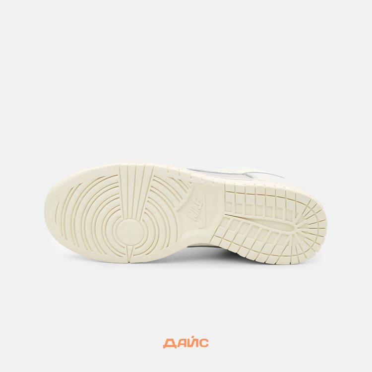 Кроссовки Nike Dunk Low Retro 