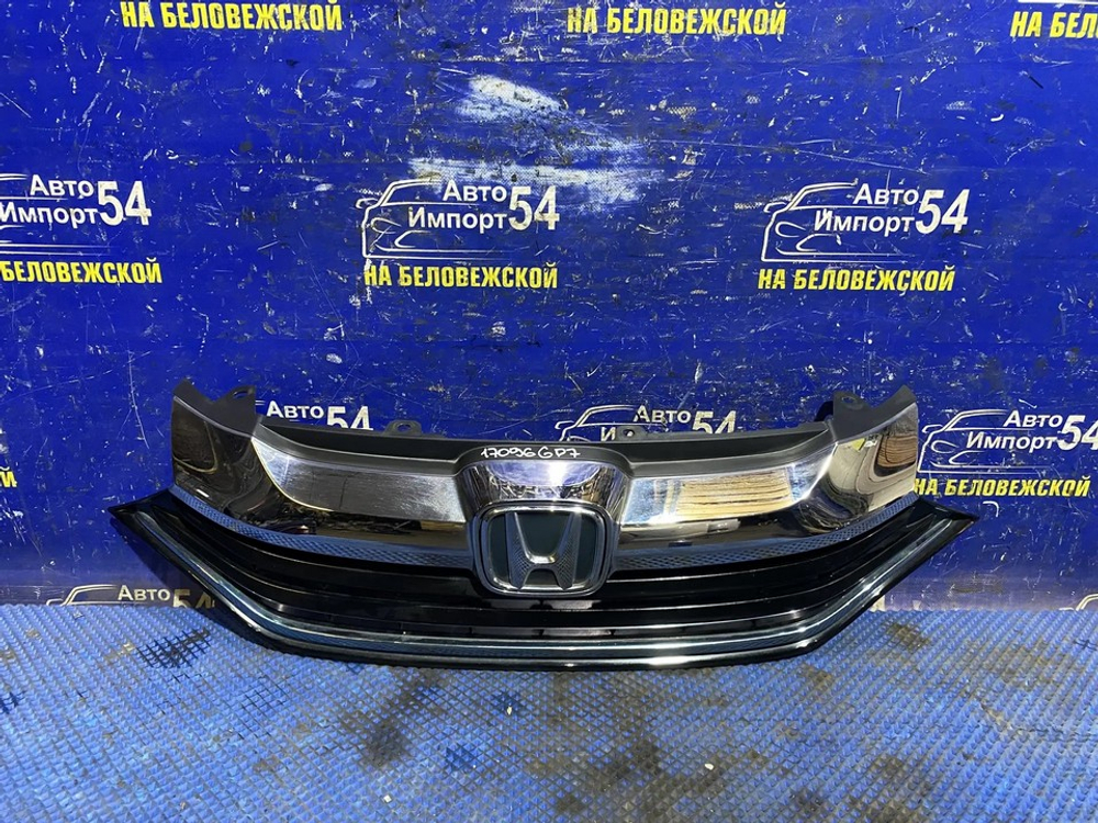 Решетка радиатора Honda SHUTTLE 2015-2019