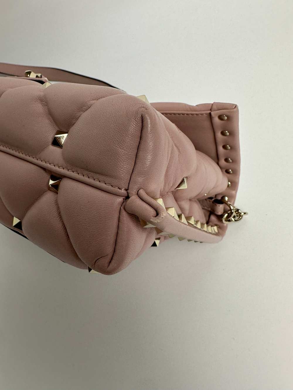 Сумка Valentino Garavani Candystud Crossbody Bag Leather