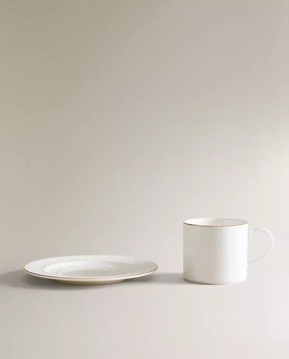 ZARA HOME ФАРФОРОВАЯ КРУЖКА И БЛЮДЦЕ, ЗОЛОТОЙ