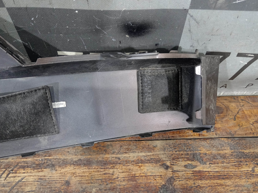 Накладка заднего бампера правая Hyundai Santa Fe 5 (MX) 23-нв Б/У Оригинал 86657P6000