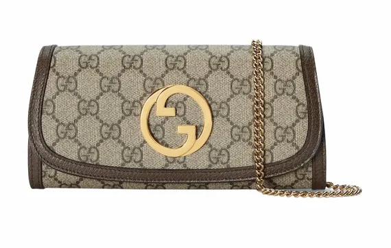 Кошелек на цепочке Gucci Blondie Continental бежевый