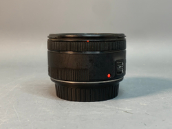 Canon 50mm 1.8 STM немного шумит при AF