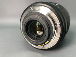 Canon EF-S 15-85mm 3.5-5.6 IS USM