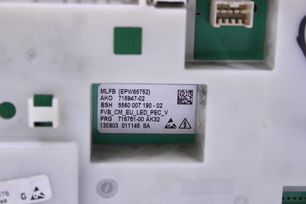 Модуль управления стиральной машины Bosch WLG24060OE в сборе с пластиком