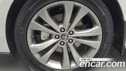 Toyota Sienna 2.5 Hybrid 2WD — 2025