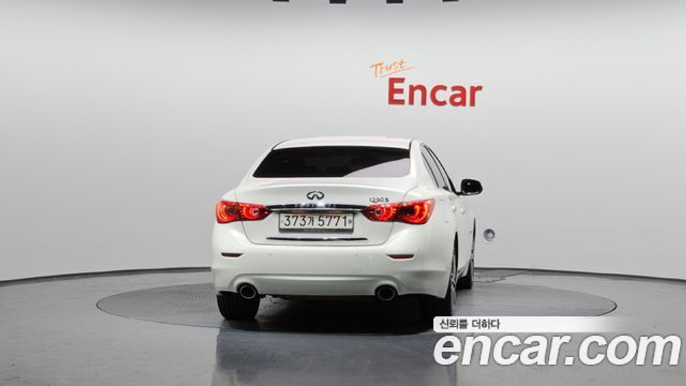 Infiniti Q50 3.5 — 2016