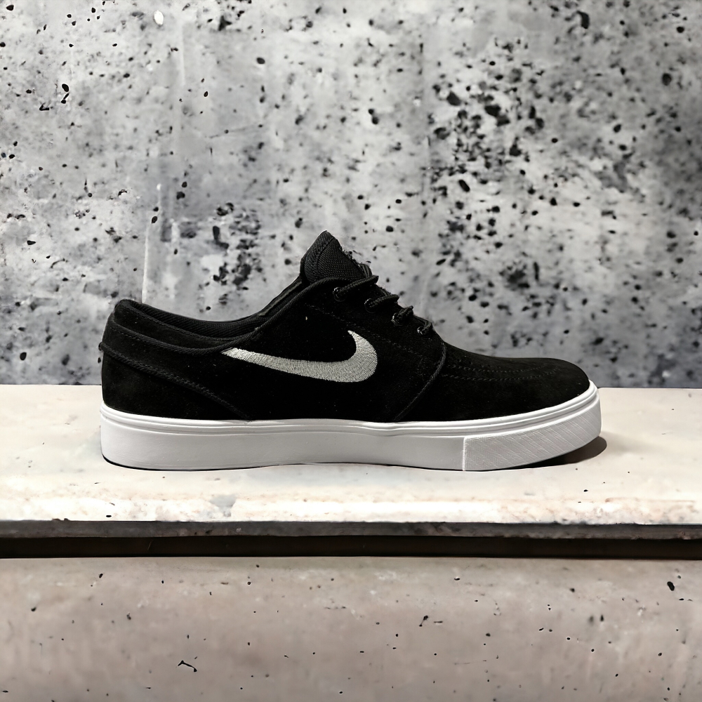 Nike SB Zoom Stefan Janoski • Black/White