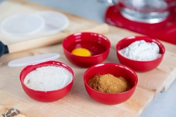 KitchenAid Набор из 4 мисок с крышками Universal 8,5х3,5см, красный ампир KQG177BXERE