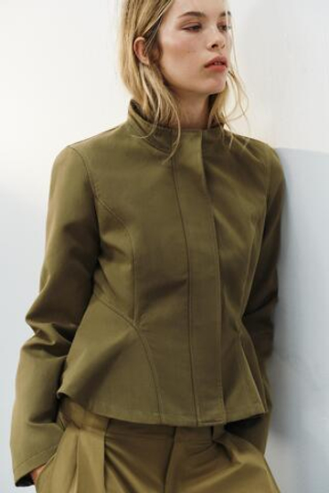 ZARA ПРИТАЛЕННАЯ КУРТКА С БАСКОЙ, ХАКИ