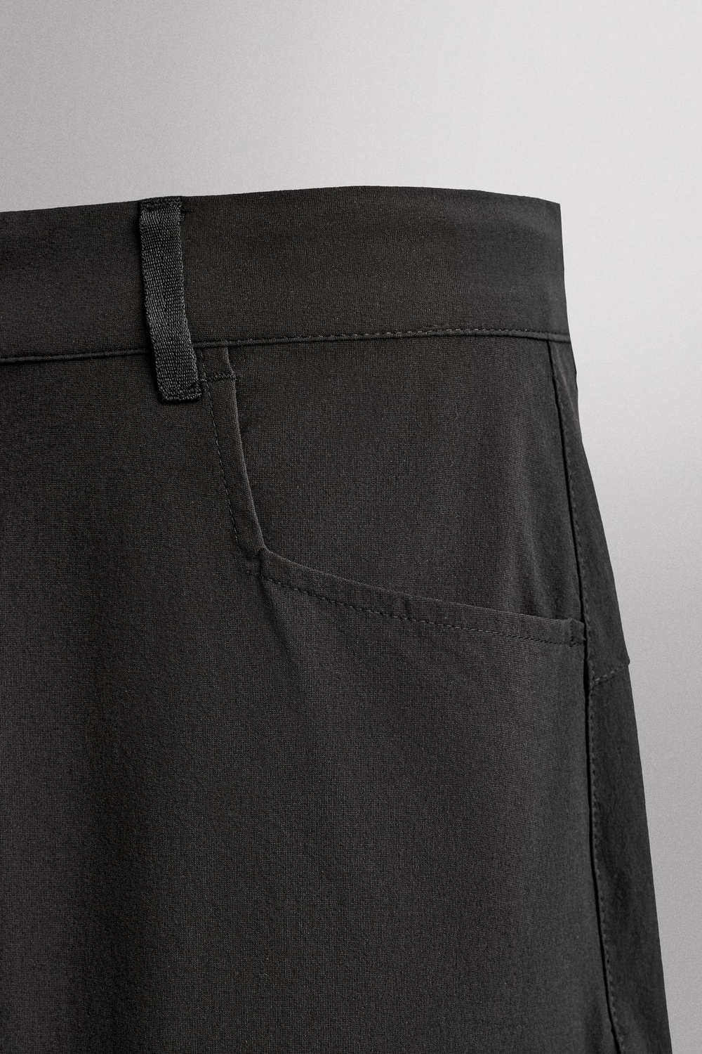 ZARA БРЮКИ ТЕХНИЧЕСКИЕ С КАРМАНАМИ, ЧЕРНЫЙ