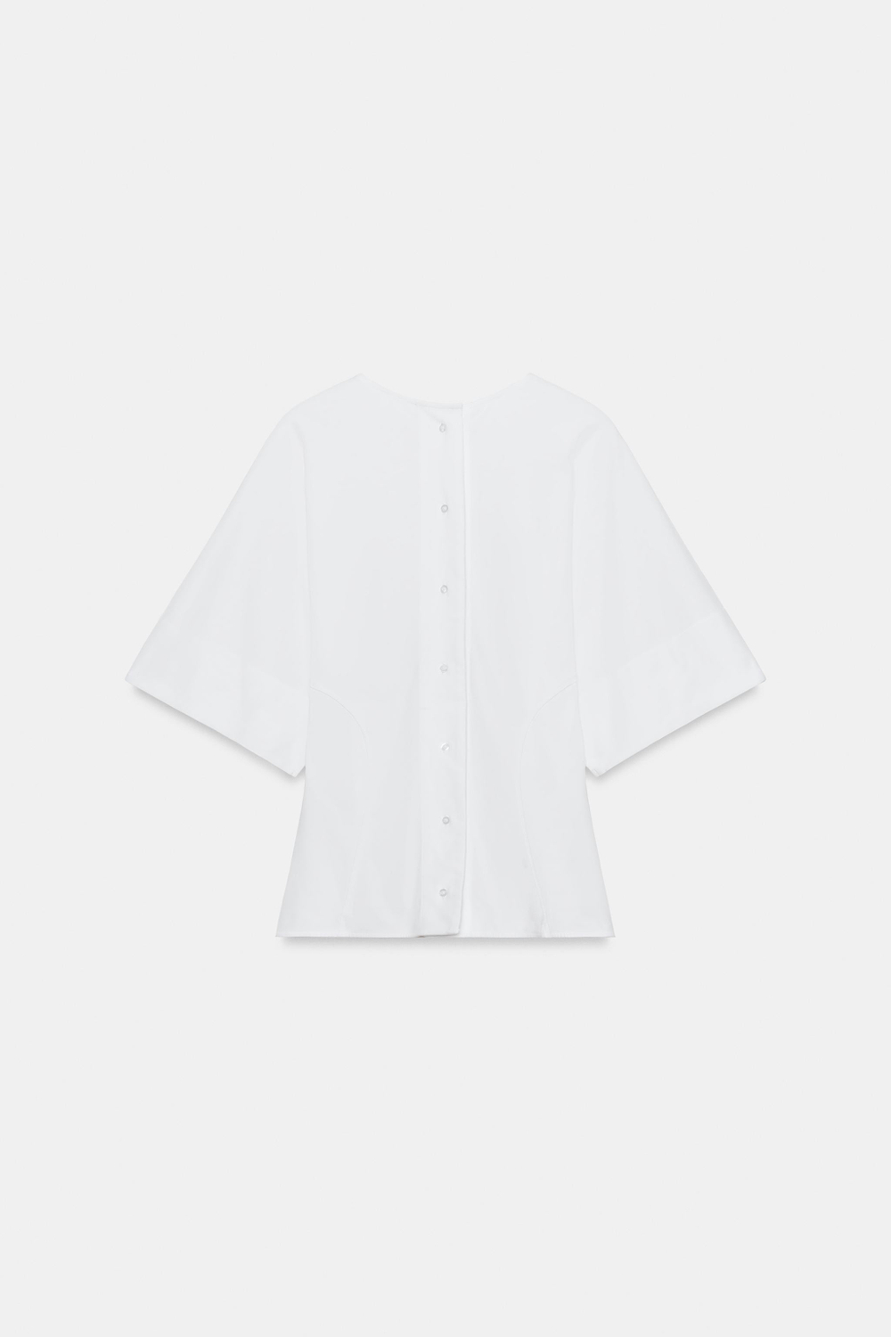 ФУТБОЛКА С ЗАСТЕЖКОЙ НА ПУГОВИЦЫ СЗАДИ — ZARA