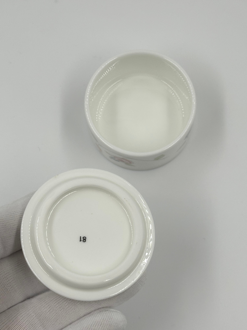Миниатюрная шкатулка Wedgwood Roseship