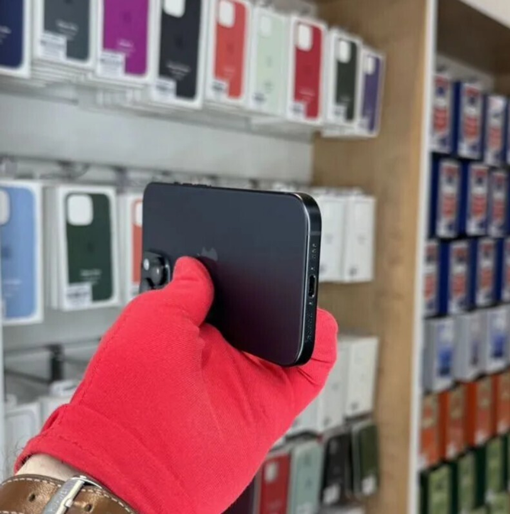 iPhone 15, 128 ГБ б/у