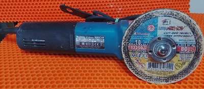 Болгарка (УШМ) Makita 9565cvr