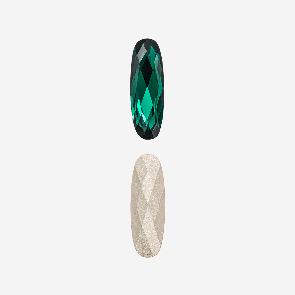Кристалл Длинный Овал (Long Classical Oval), оттенок "Изумруд"/"Emerald", 15*5мм