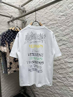 Футболка Vetements