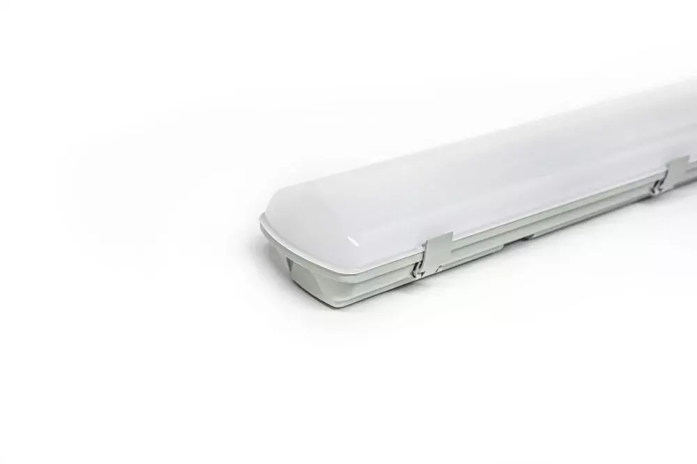 Светильник LED ДСП Айсберг 40W-5000Лм IP65 5000К опал с БАП 1ч 1262х128х80мм vs101-40-op-5k-li1h