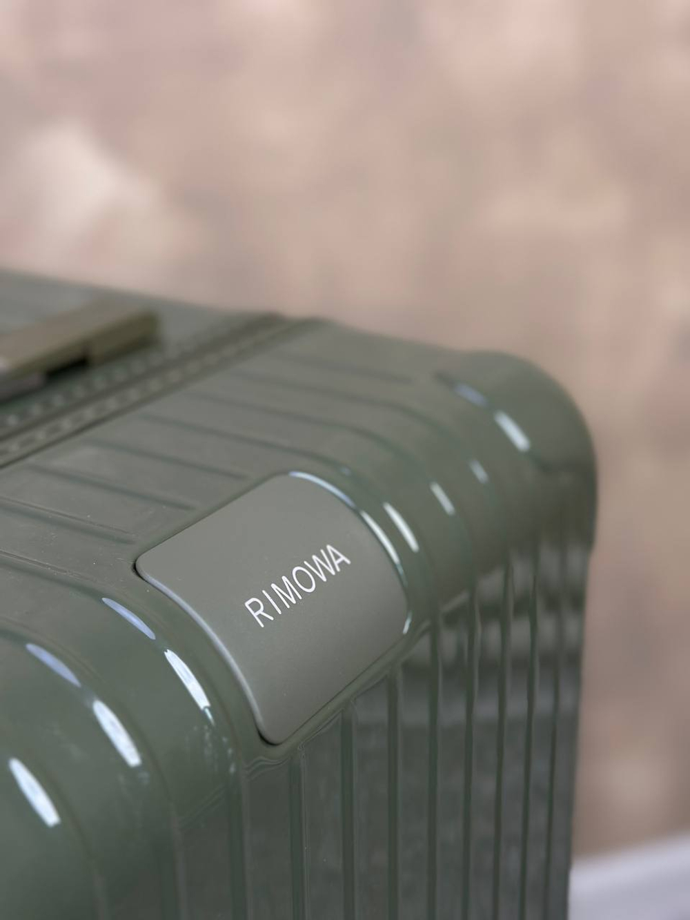 Чемодан Rimowa