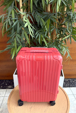 Дорожный чемодан Rimowa