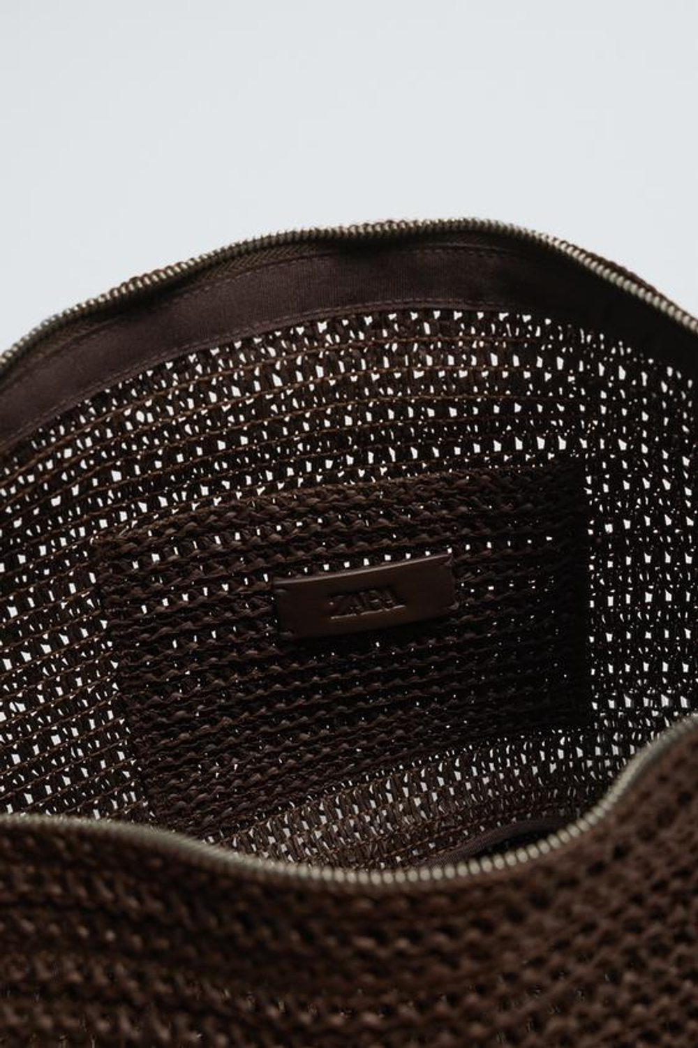 ZARA ПЛЕТЕНАЯ СУМКА, КОРИЧНЕВЫЙ