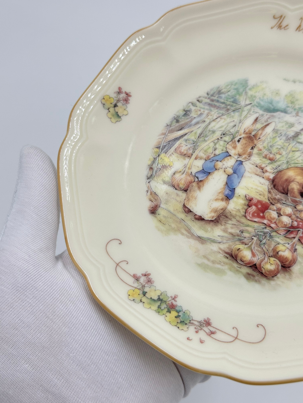 Тарелка The World of Peter Rabbit
