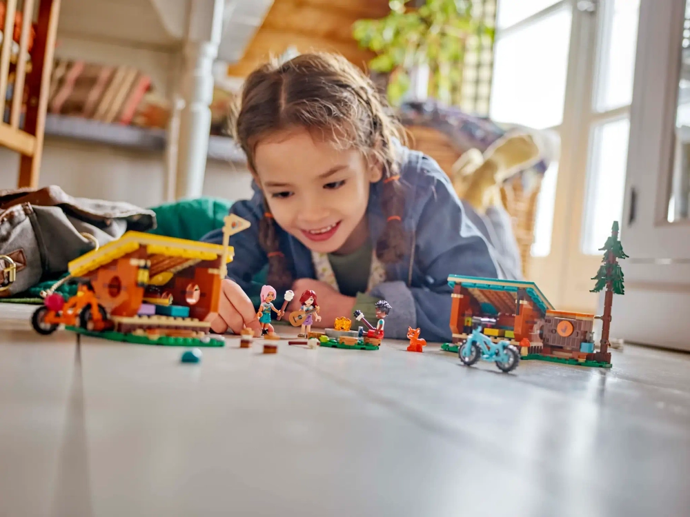 Конструктор LEGO Friends 42624 Уютные домики в летнем лагере