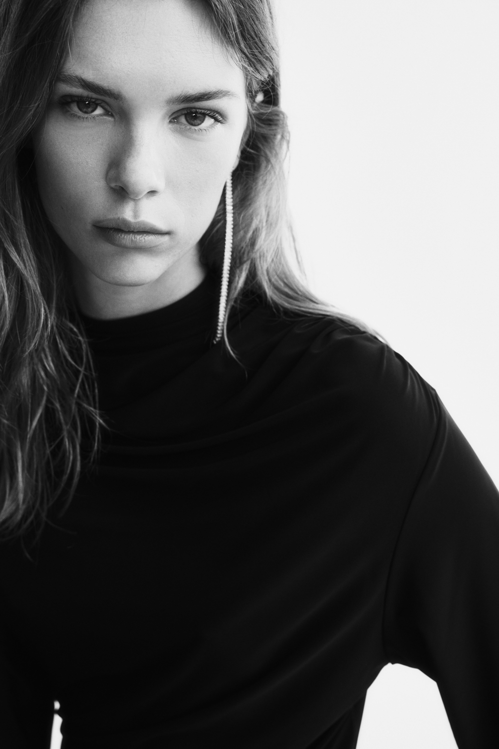 Топ с драпировкой и воротником-полуводолазкой - H&M