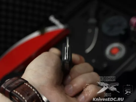 Нож складной Spyderco Civilian C12GS c клинком из стали VG-10, рукоять G10
