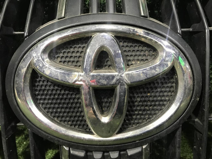 Решетка радиатора Toyota Land Cruiser Prado 150 (2017-н.в.)