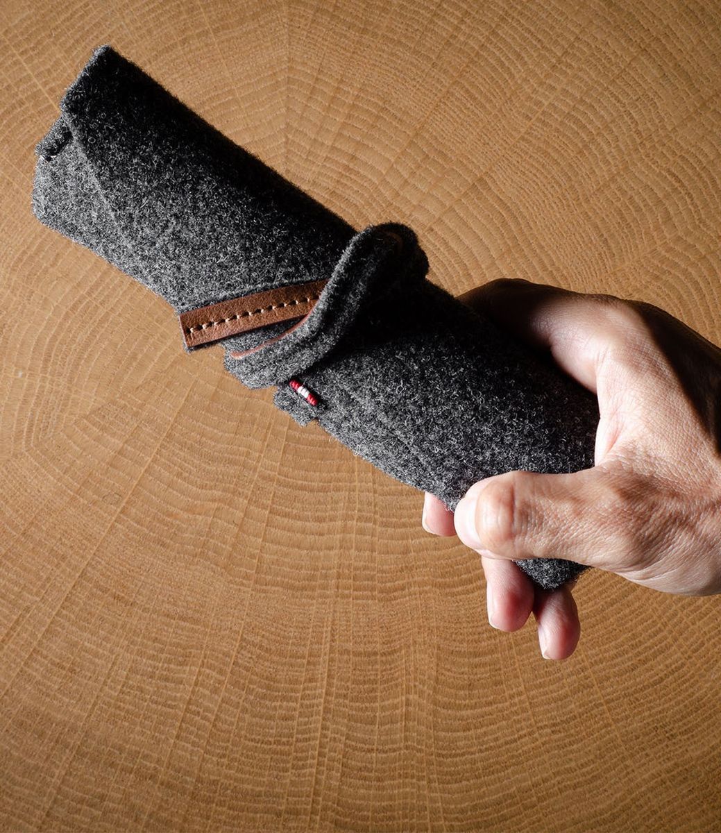Hard Graft Pencil Wool Wrap Classic — пенал из шерсти