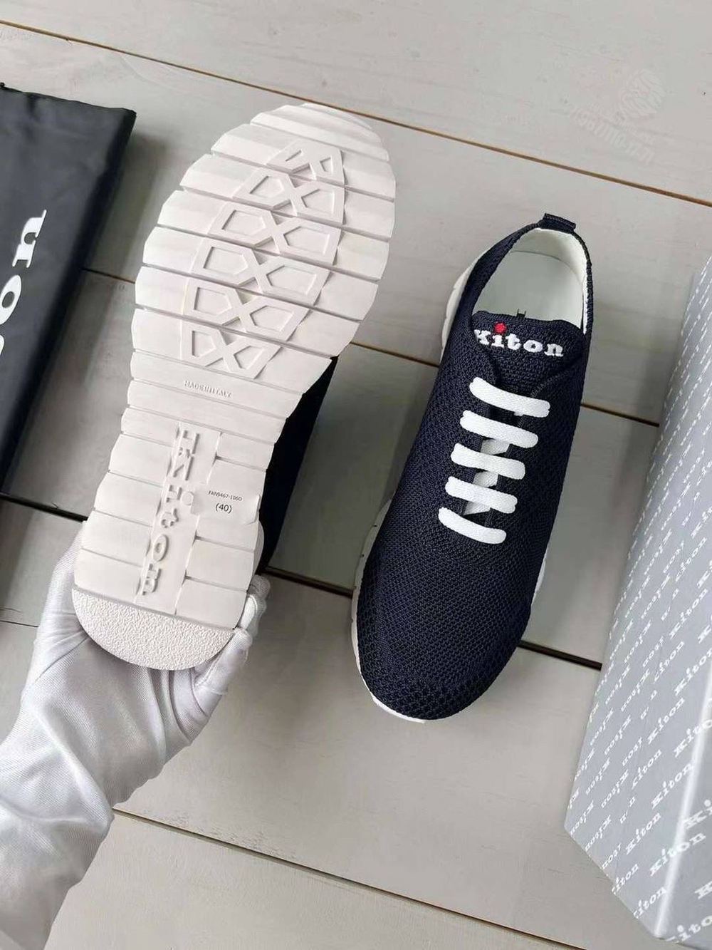 Кроссовки Kiton