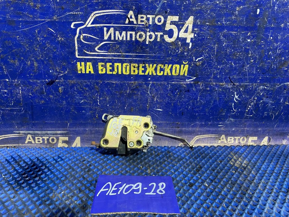 Замок двери передней правой TOYOTA COROLLA 2000