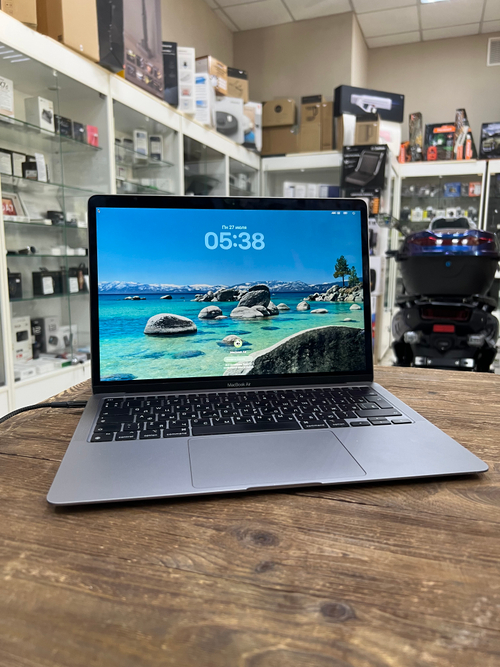 Б/У MacBook Air 13 M1/8/256Gb