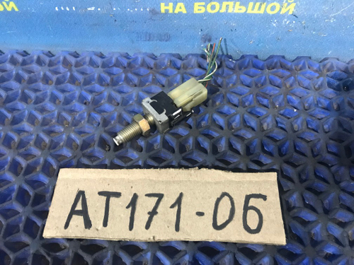 Датчик педали тормоза TOYOTA CARINA 1990