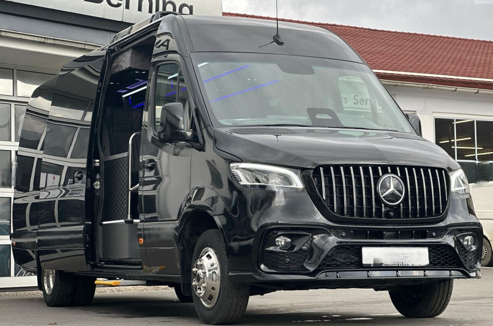Туристический автобус Mercedes-Benz Sprinter, 2025