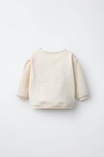 ZARA ТОЛСТОВКА С АППЛИКАЦИЕЙ «ВИШНИ», ЭКРЮ