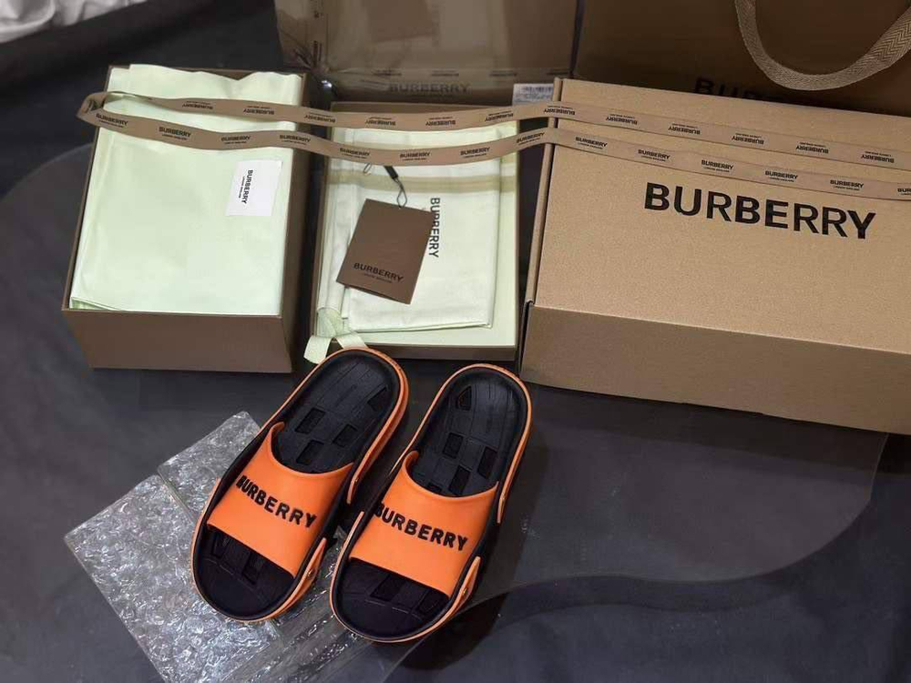Шлёпанцы Burberry