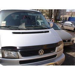 Защита капота 02090 VW T-4 (прямые фары) клеющаяся