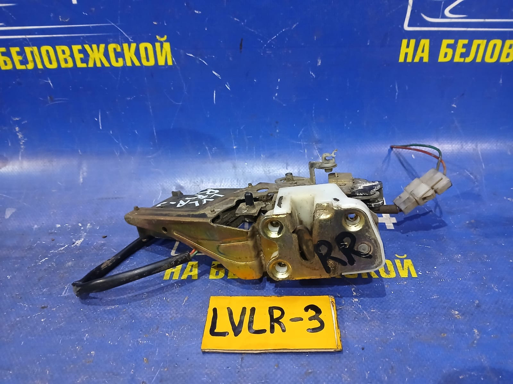 Замок двери задней правой MAZDA MPV 1997