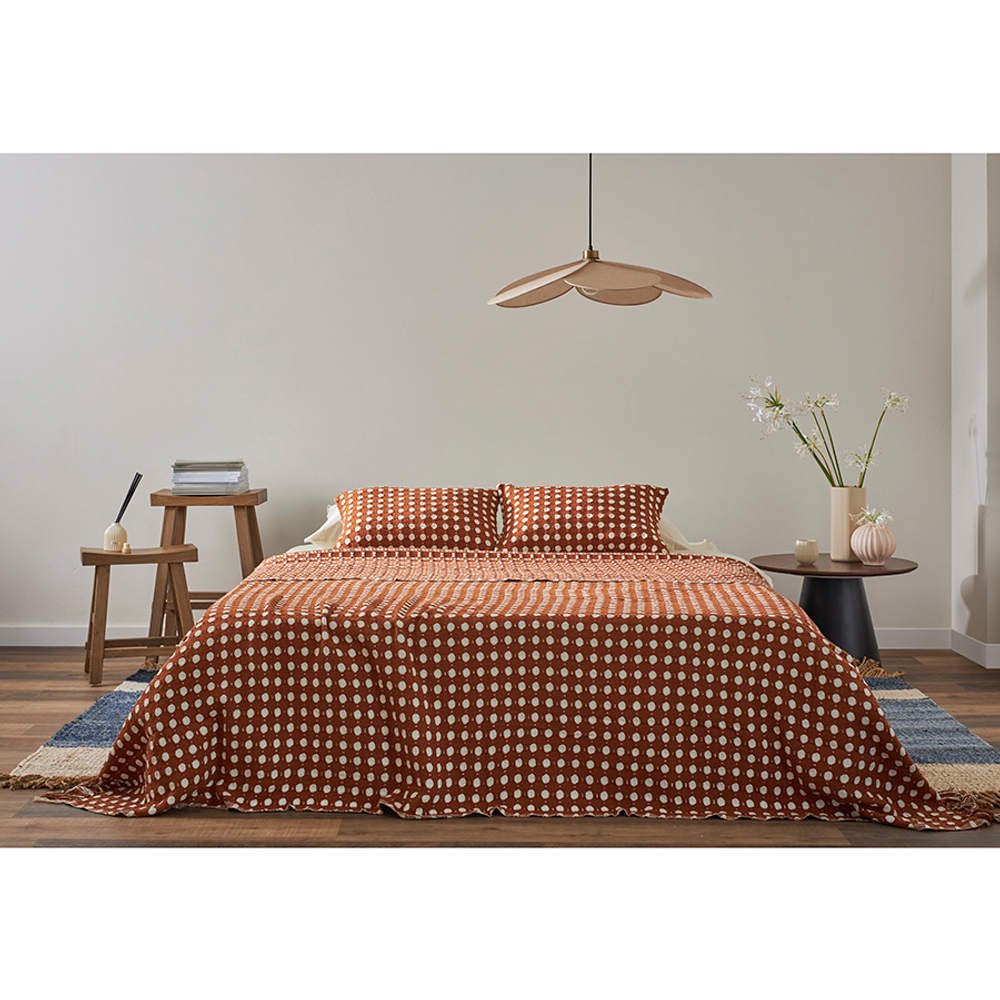 Покрывало из хлопка polka dots карамельного цвета из коллекции essential, 230х250 см