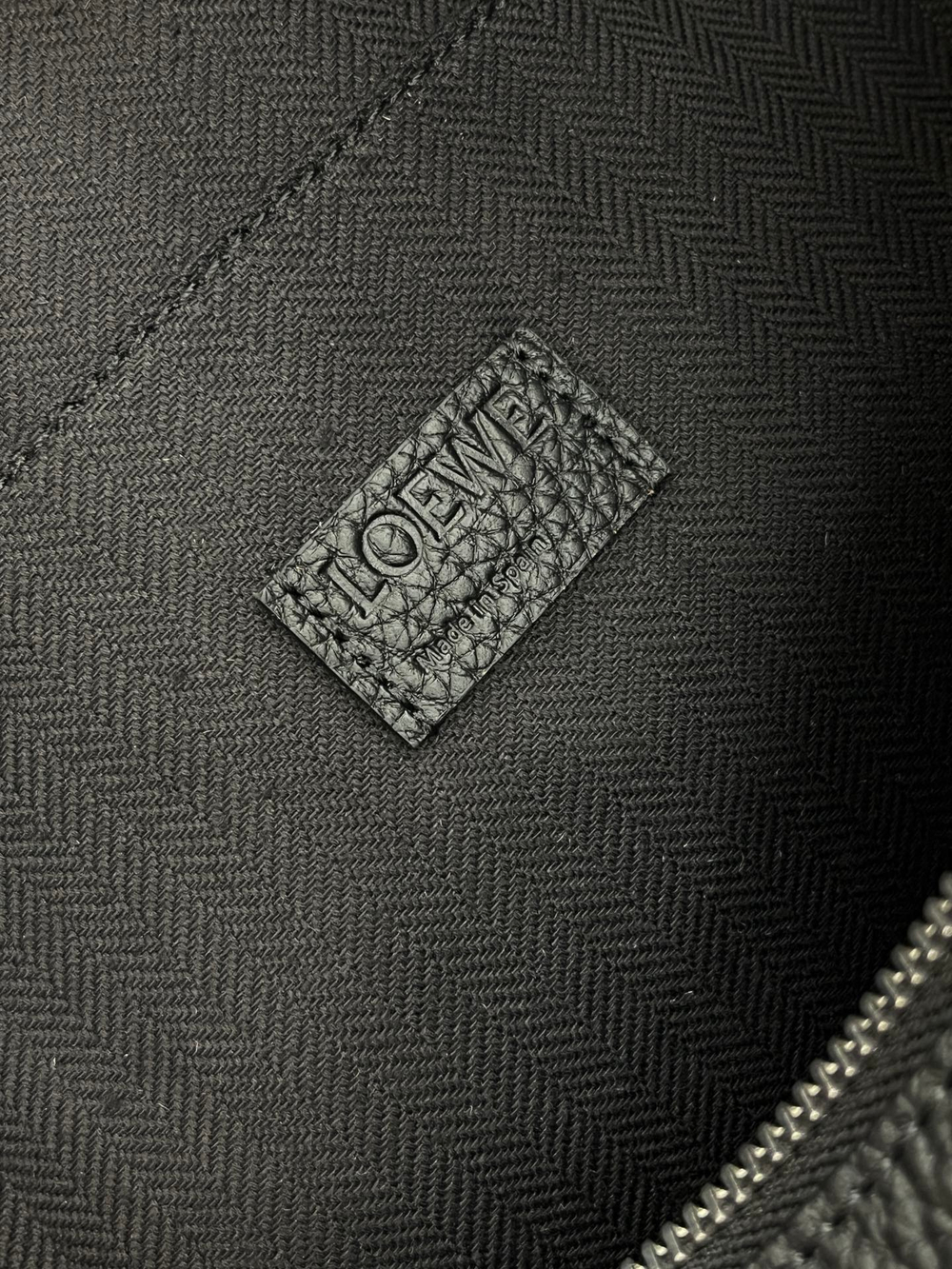Сумка Loop Hobo Large, чёрный цвет — фото 6