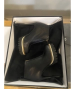 ALEXANDER MCQUEEN Ботильоны женские