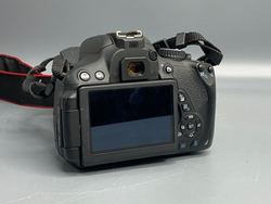 Canon EOS 650D Kit 18-55mm 3.5-5.6 IS 7.000 Кадров