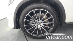 Mercedes-Benz GLC-Class GLC300 4MATIC AMG Line Coupe — 2019