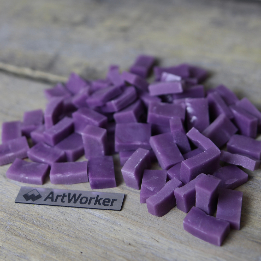 Упаковка с 200 граммами фиолетовой смальты DK08 ArtWorker