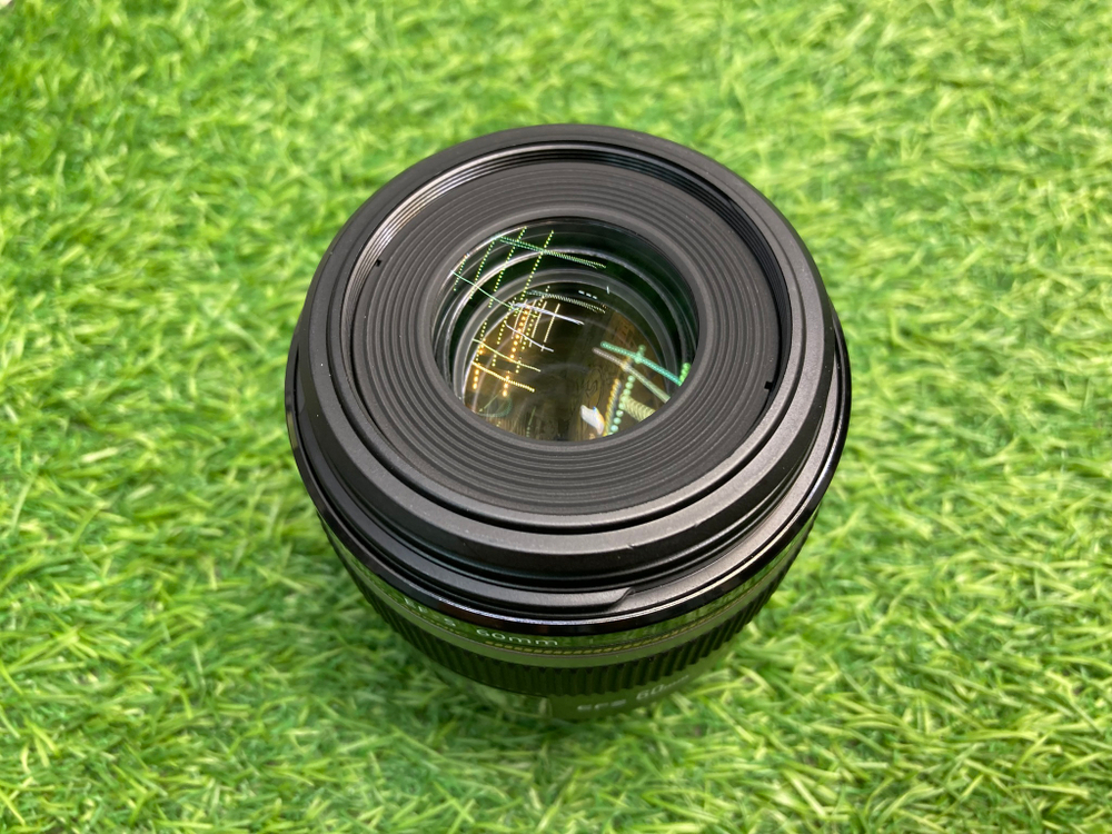 Canon EF-S 60mm 2.8 Macro USM