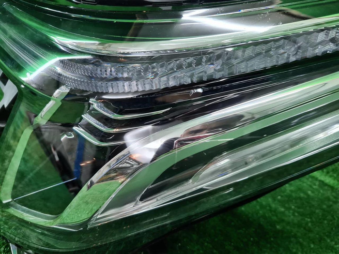 Фара правая Cadillac XT5 (2016-2019) LED