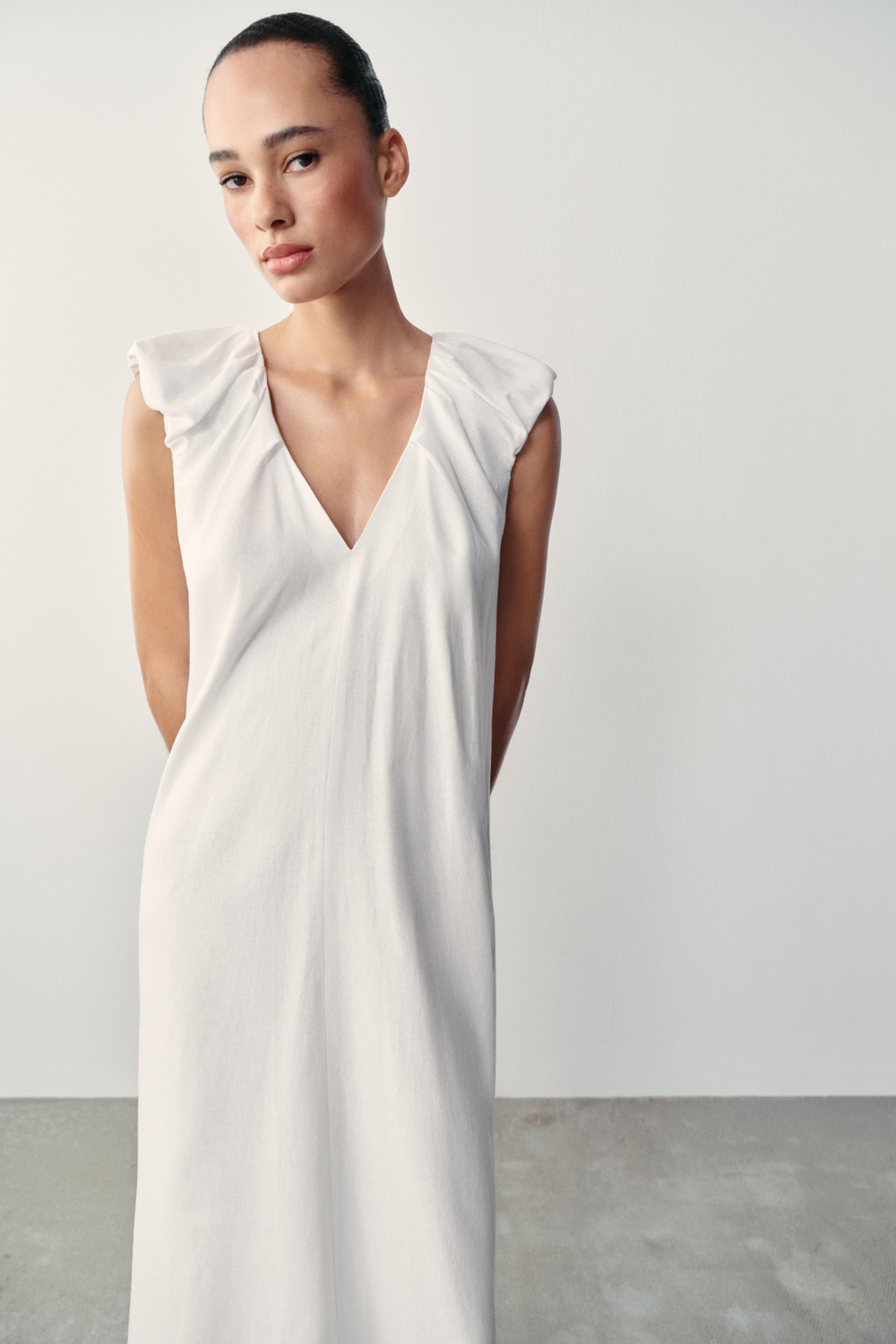 ДЛИННОЕ ЛЬНЯНОЕ ПЛАТЬЕ — ZARA